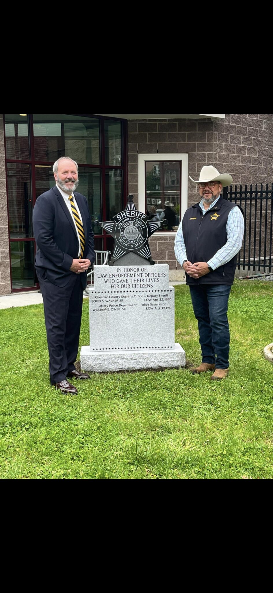 Sheriff Unveils Monument Dedicated to Fallen Officers - Cheshire County